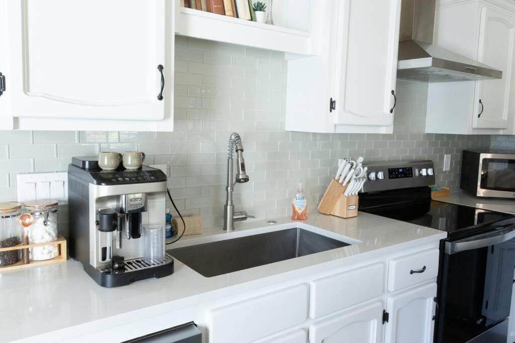 Waddle On Inn- Hot Tub, Pet Friendly, Fully Fenced, 5 Blocks To Beach! Ocean Park Exterior photo