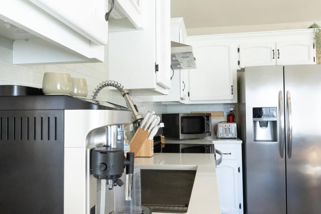 Waddle On Inn- Hot Tub, Pet Friendly, Fully Fenced, 5 Blocks To Beach! Ocean Park Exterior photo
